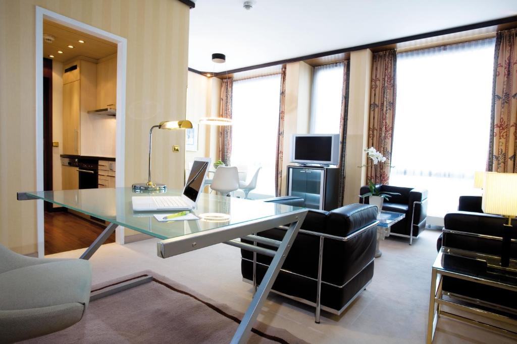 Living Hotel Kanzler - Resim 25