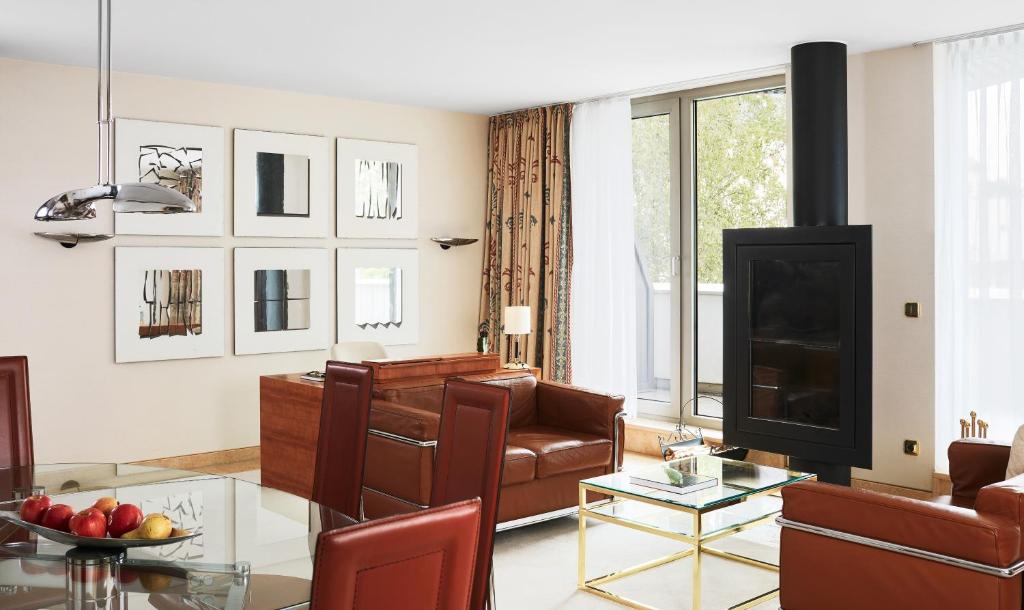 Living Hotel Kanzler - Resim 13