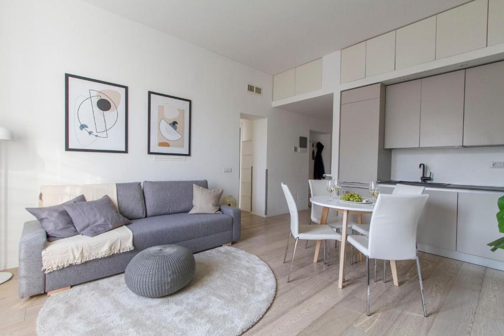 Kuchyňa alebo kuchynka v ubytovaní Luxury and spacious apartment (Bocconi)