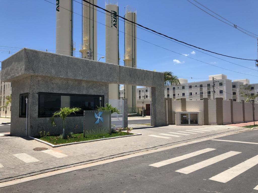 a building on the side of a street at Nosso Lar-Ap Rio das Ostras in Rio das Ostras