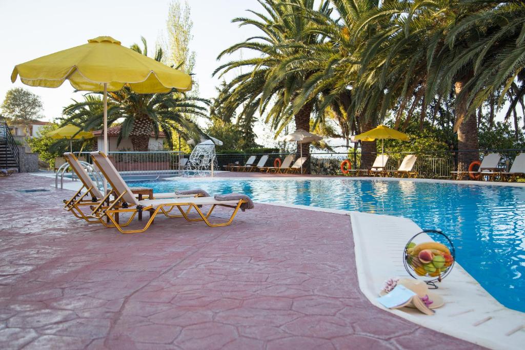 Бассейн в Sunrise Resort Hotel или поблизости