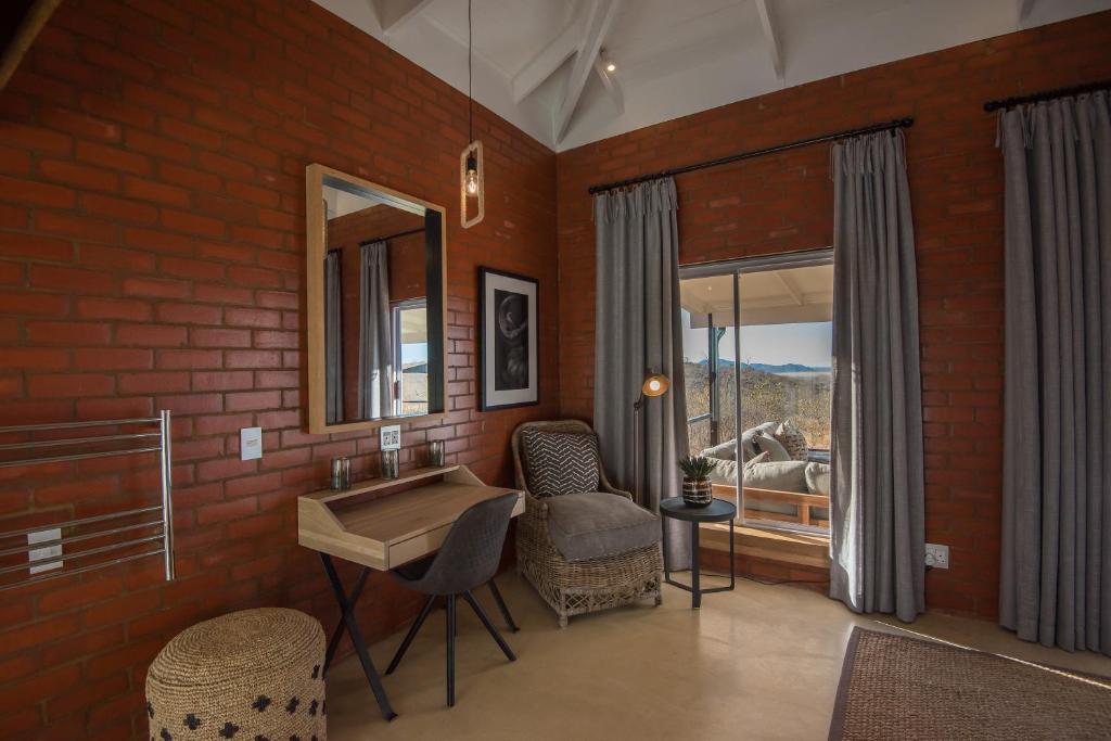 Posezení v ubytování Rockfig Lodge Madikwe