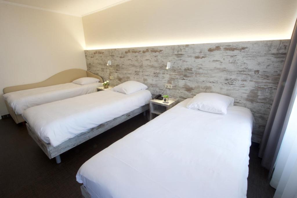 Il Piccolo Mondo - Resim 45