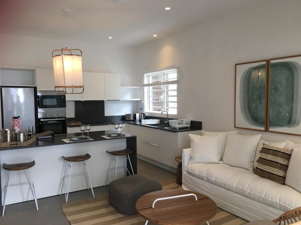 OBiches Luxury Beachfront Apartment Trou-aux-Biches - Appartamento - Piano Terra Con Vista Mare Parziale