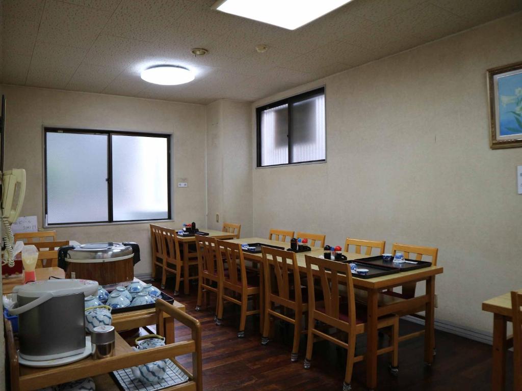 Restaurace v ubytování Kimatsu Ryokan