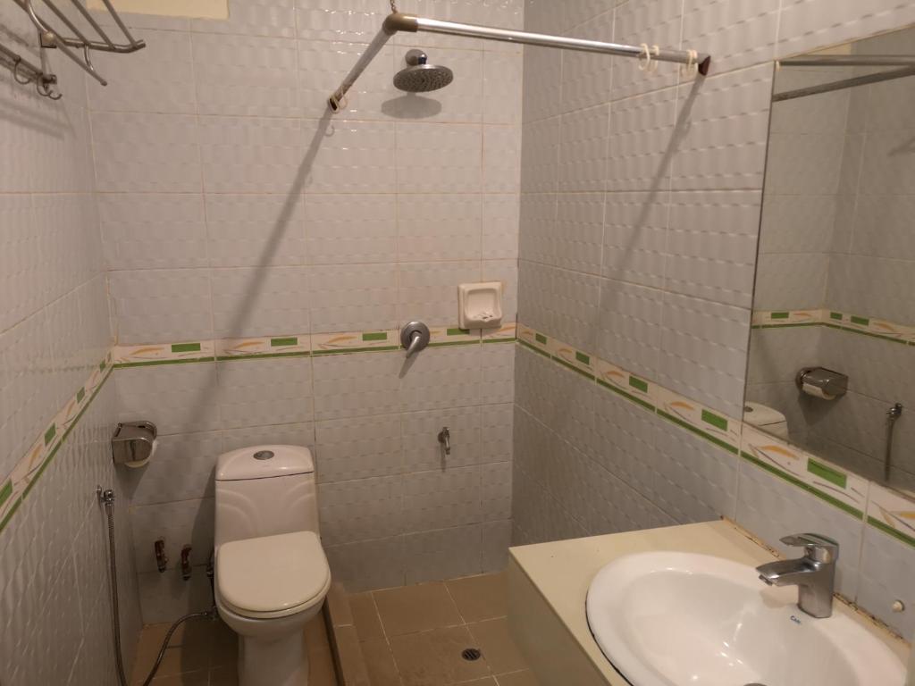 Koupelna v ubytování HOTEL AMBASSADOR 1