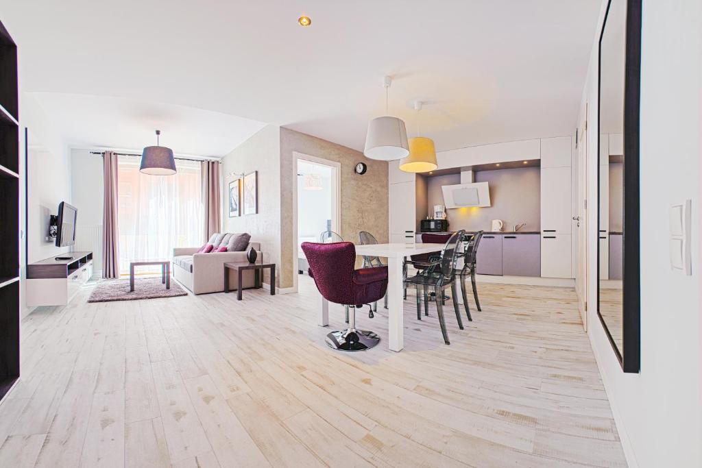 Apartamenty Sun & Snow Aura - Two-Bedroom Apartment With Garden (4-6 Adults)