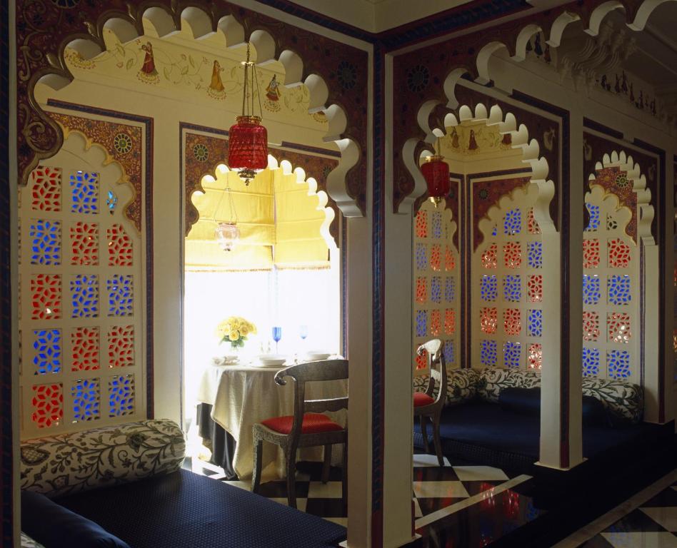 Posezení v ubytování Taj Lake Palace Udaipur