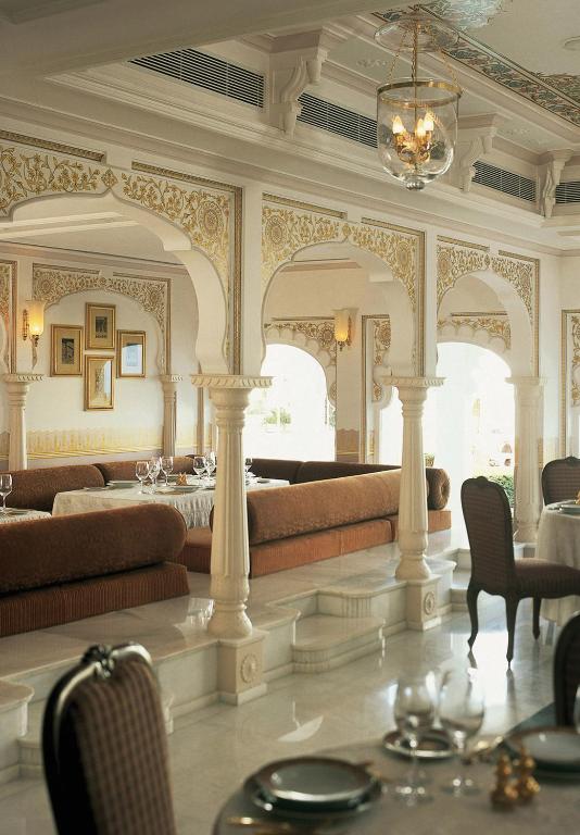 Posezení v ubytování Taj Lake Palace Udaipur