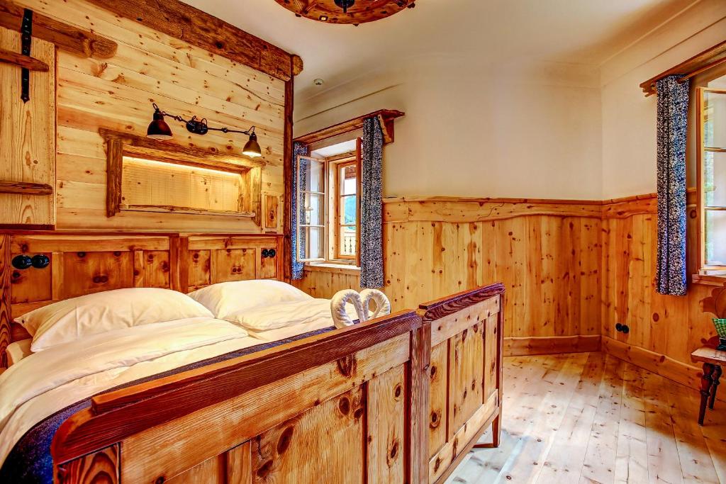 Letto o letti in una camera di Welterbe-Wirtshaus Steegwirt