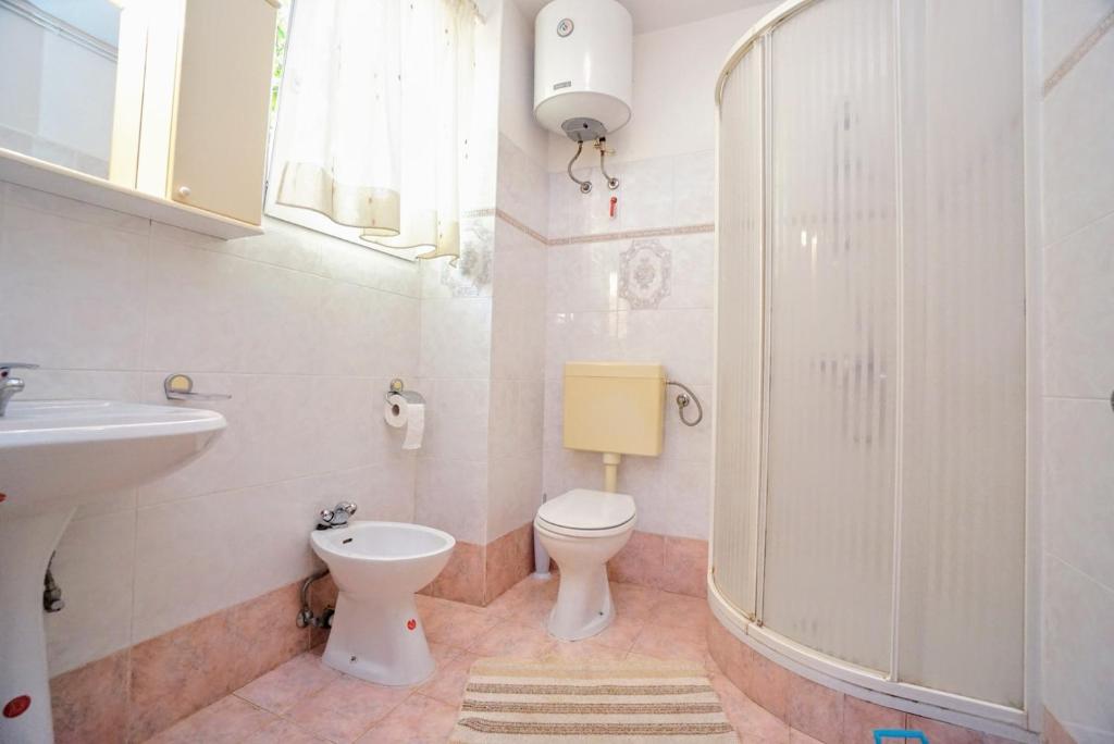 Koupelna v ubytování Apartment Cirila