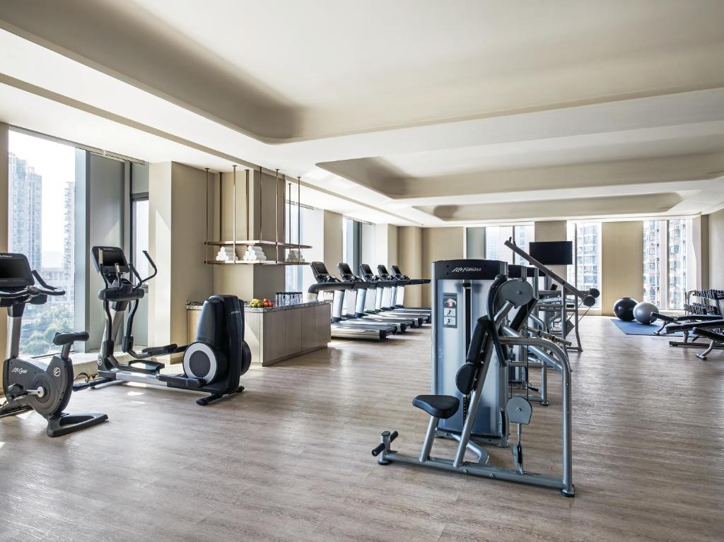 Fitness centrum a/nebo fitness zařízení v ubytování The Langham, Hefei