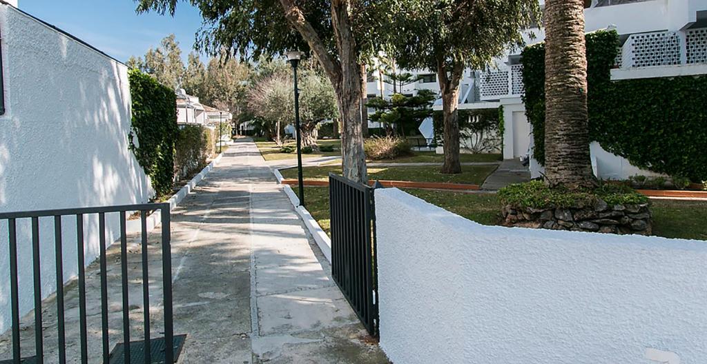 The surrounding neighborhood or a neighborhood close to Az apartmant