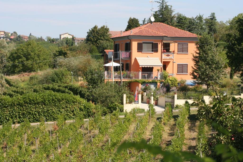 Villa I Due Padroni - Appartement Cantinetta, Montecalvo Versiggia – Bijgewerkte prijzen 2021