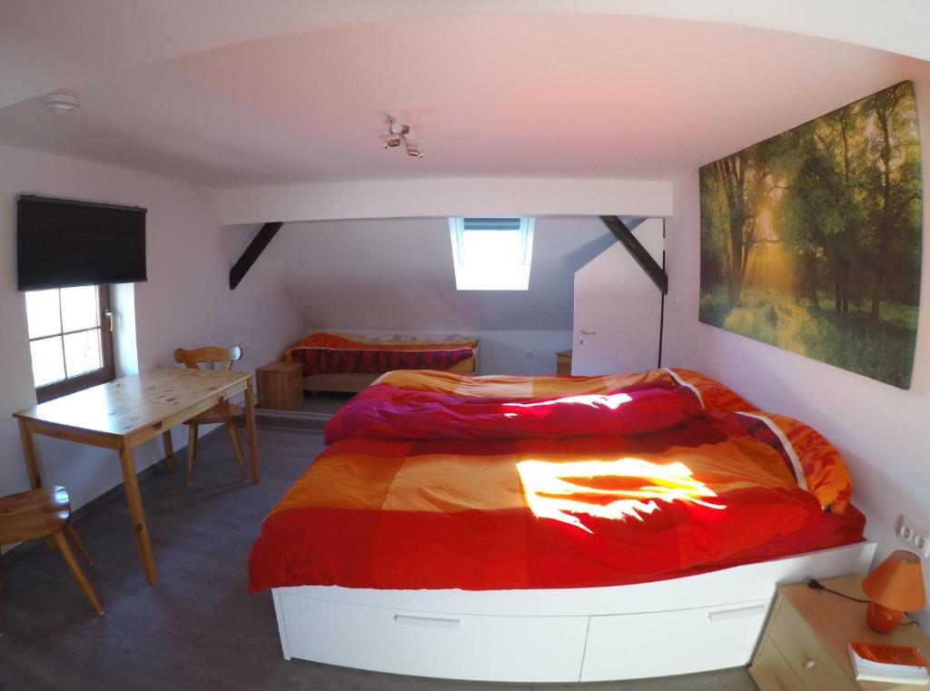 Postel nebo postele na pokoji v ubytování Haus Pistenblick