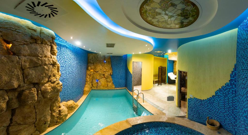 Bazén v ubytování Spa Hotel Grace Forum nebo v jeho okolí