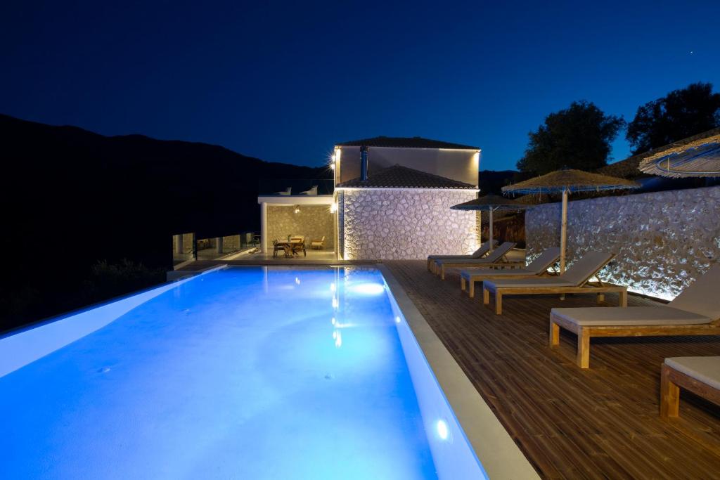 Zdjęcie z galerii obiektu Rachi Sea View Blue Villa w mieście Katouna