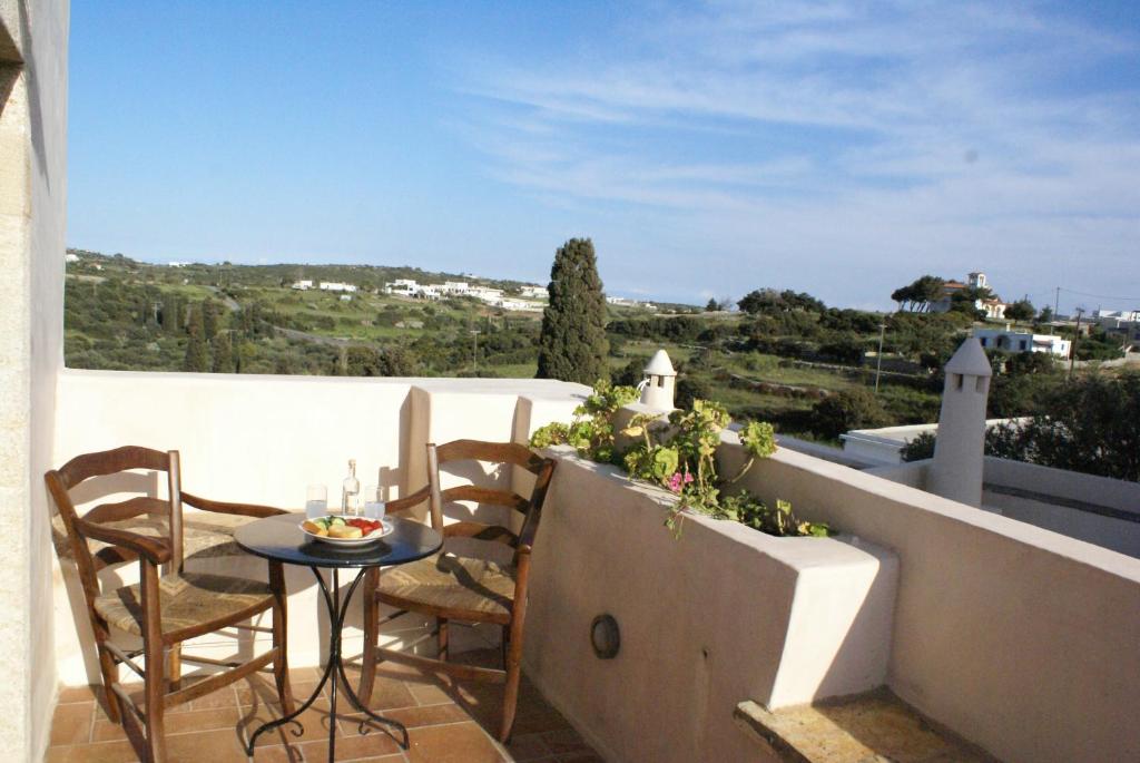 Uma varanda ou terraço em Celestia Traditional Houses