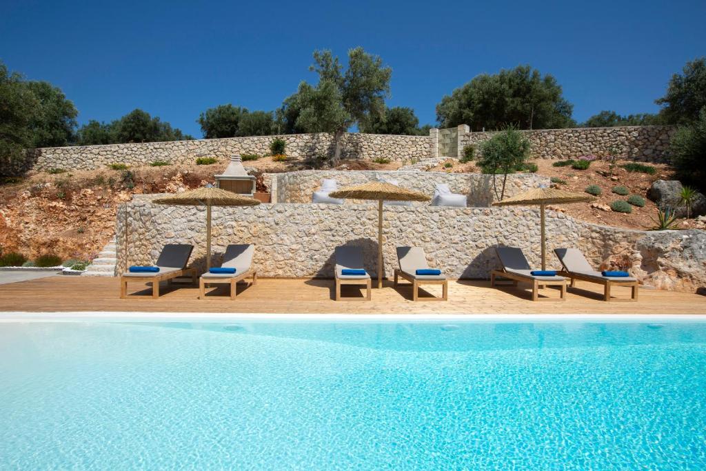 Zdjęcie z galerii obiektu Rachi Sea View Blue Villa w mieście Katouna