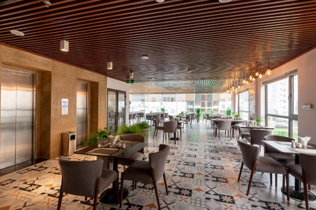 Restaurace v ubytování Jolia Hotel Danang Beach