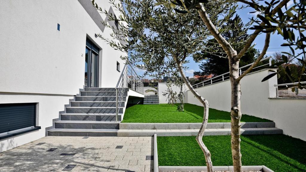 Vonkajšia záhrada v ubytovaní Villa Jela Zadar