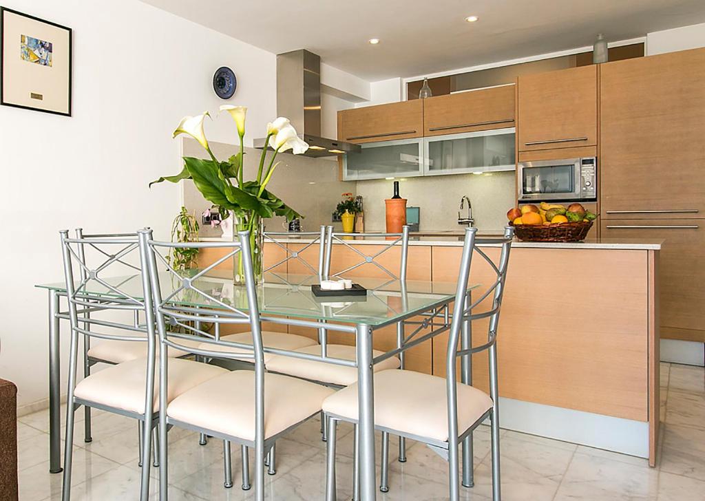 A kitchen or kitchenette at Apartment CB 1