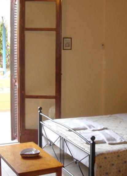 Alexandros Studios & Apartments - 17