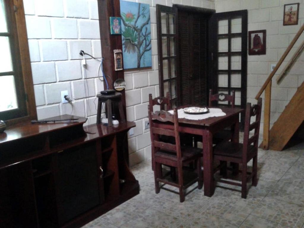  CHALÉ CHARMOSO - COND. ITAMAMBUCA - UBATUBA