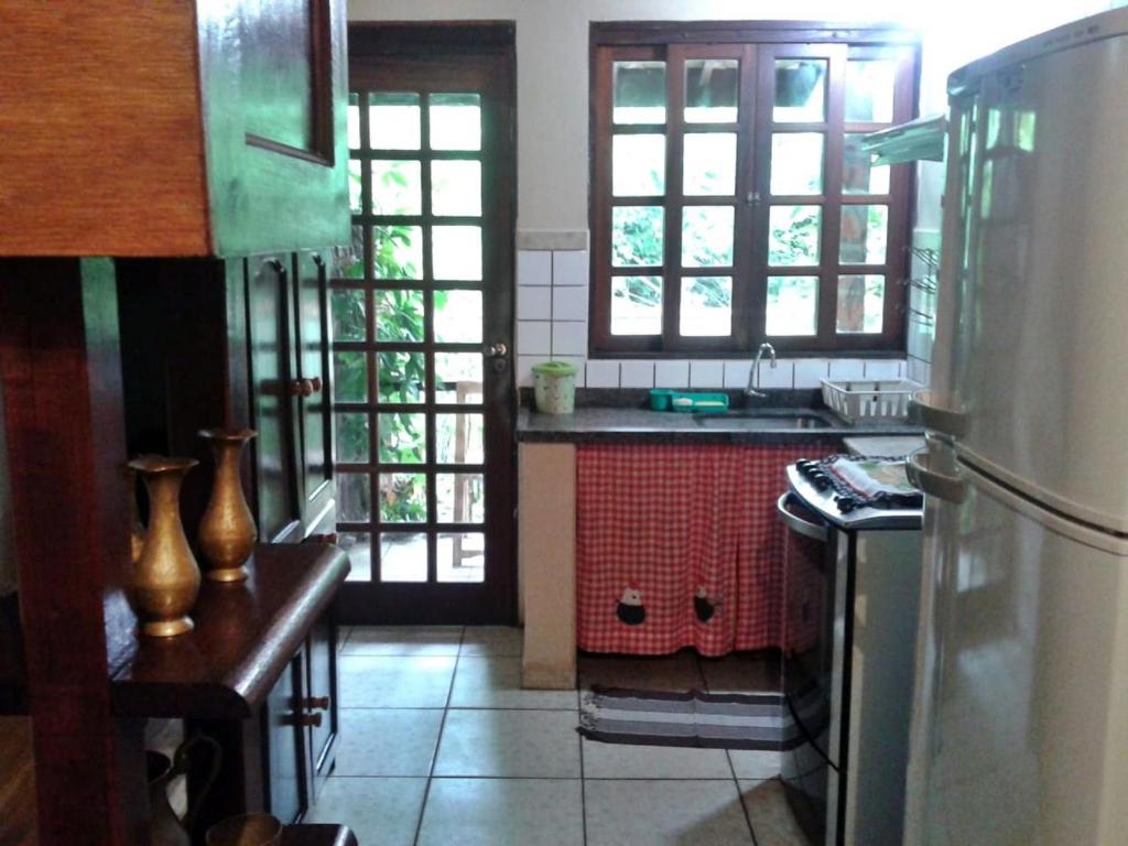  CHALÉ CHARMOSO - COND. ITAMAMBUCA - UBATUBA