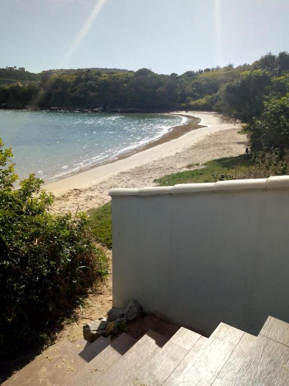  Excelente casa na areia da praia da Ferradura