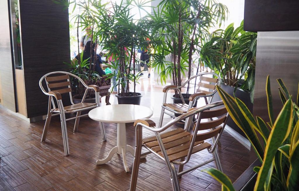 Golden Crown Grand Hotel - Resim 22