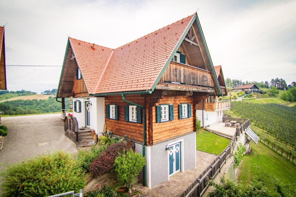Budova, v ktorej sa dovolenkový dom nachádza