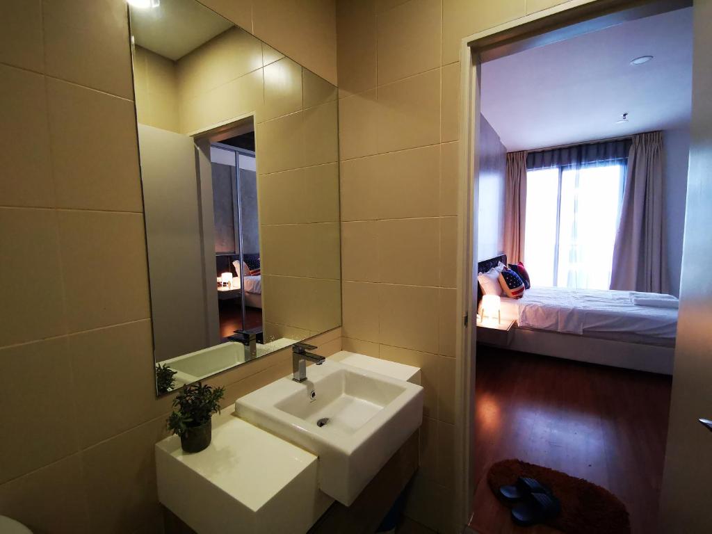 Host Assist Homestay by HA i-City - Two-Bedroom Apartment