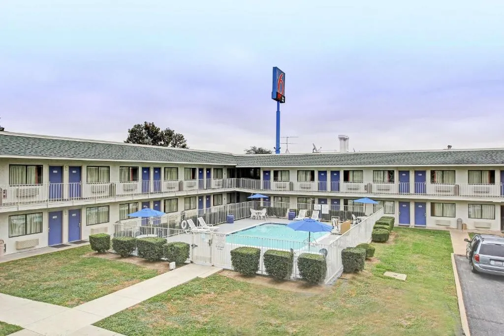 Motel 6-San Marcos, TX in San Marcos