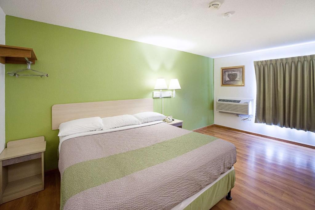Motel 6-Binghamton, NY - 豪华王室 - 吸烟