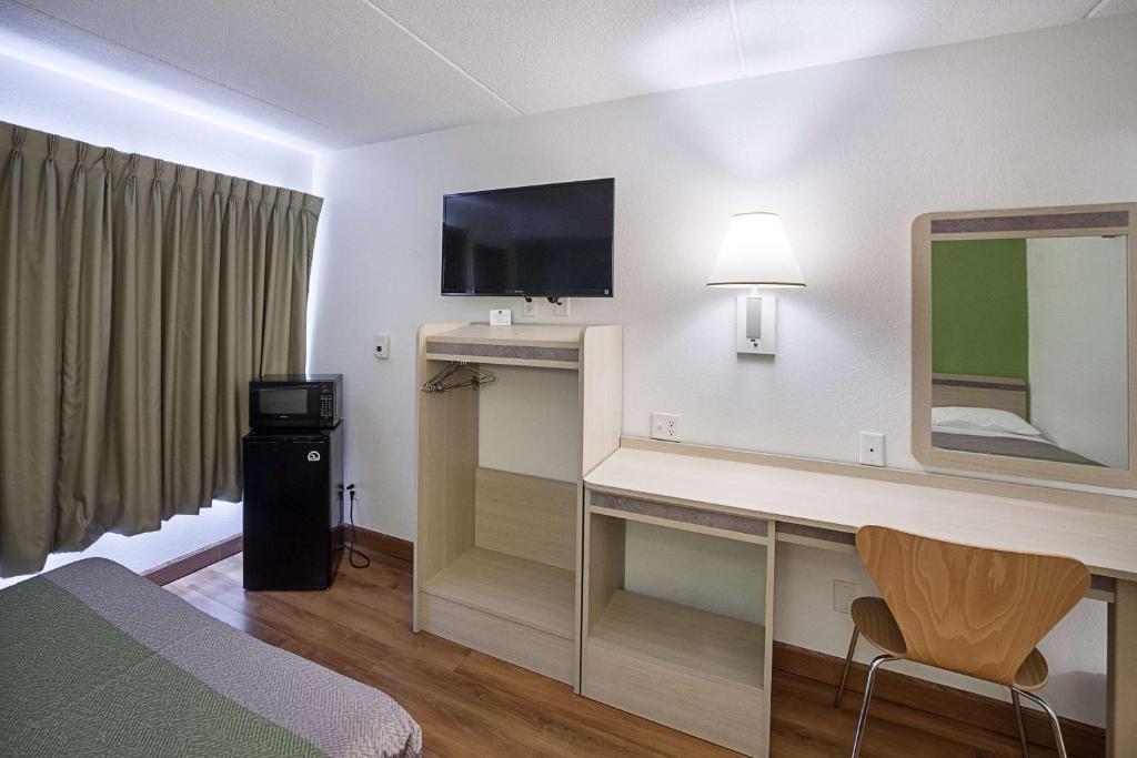 Motel 6-Binghamton, NY - Deluxe King Room-不吸烟