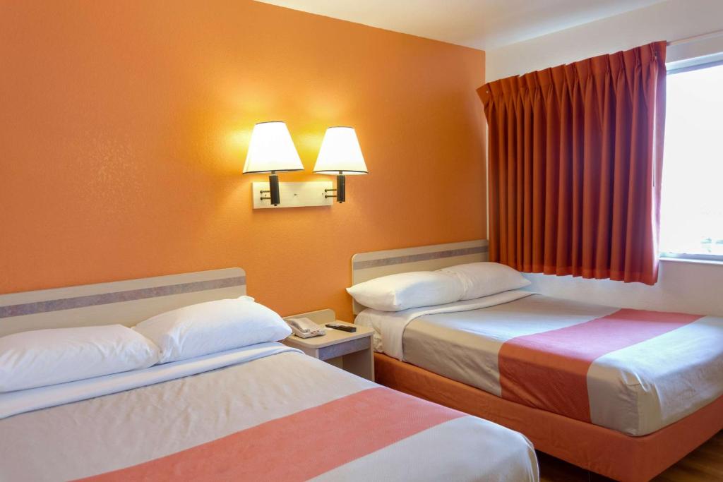 Motel 6 Weed - Mount Shasta - Habitación Cuádruple - No Fumadores