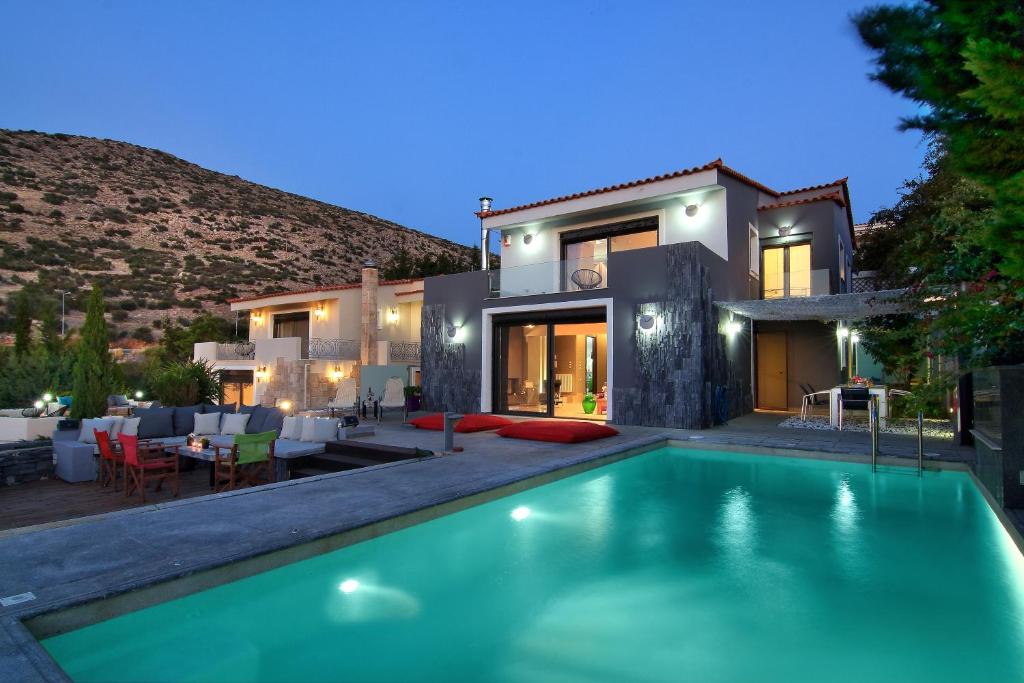 Bazén v ubytování Adam & Eve Villas nebo v jeho okolí