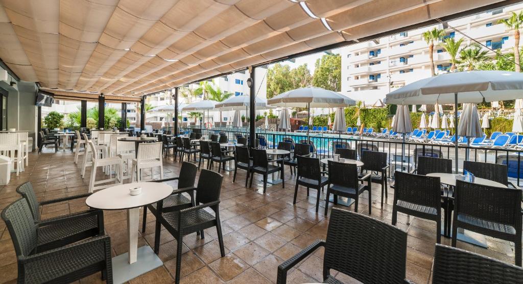 Restaurace v ubytování Globales Los Patos Park