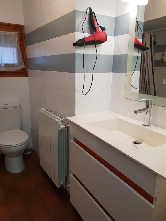 Koupelna v ubytování Apartaments Can Bundanci