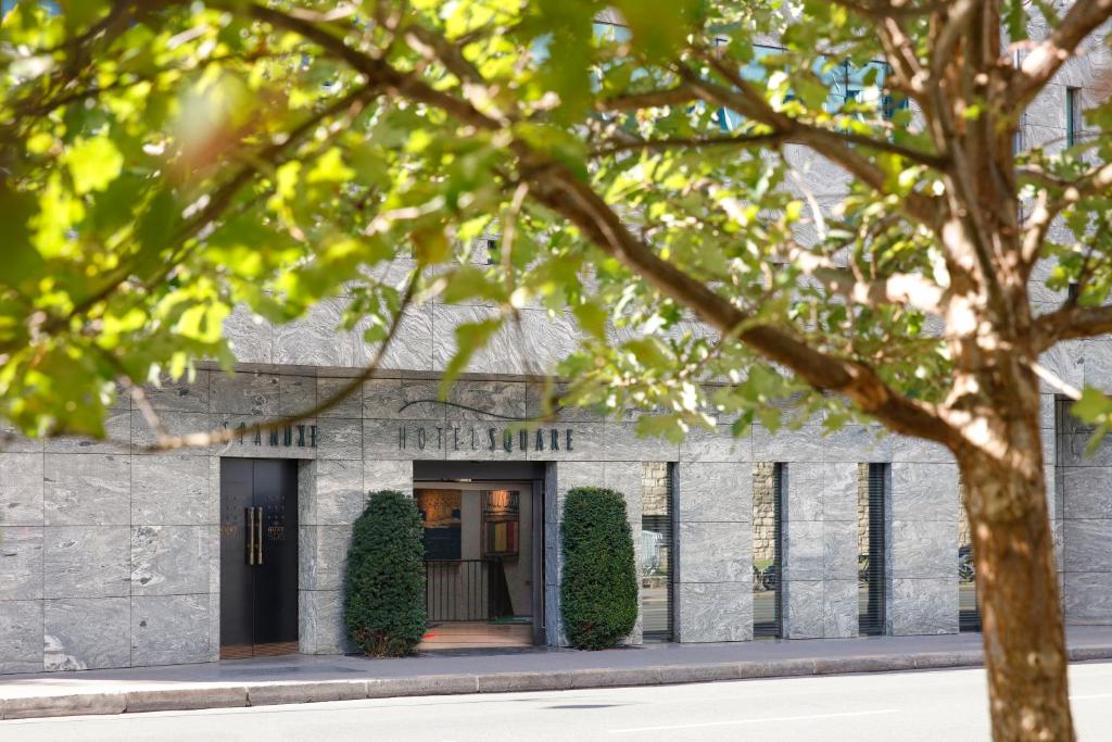 Hotel Square - Resim 12