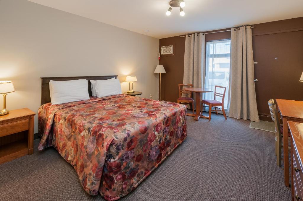 Hotel & Suites Monte-Cristo - Chambre Reine