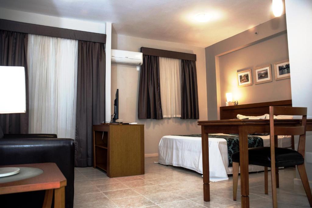  Summit Montese Tower Hotel