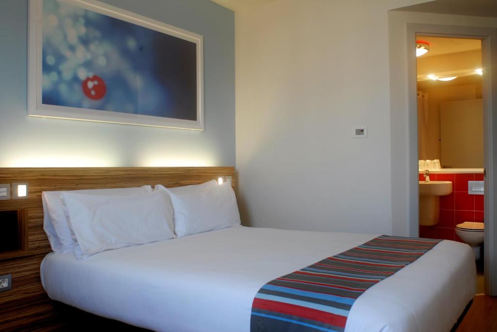 Travelodge Barcelona Poblenou - Double Room