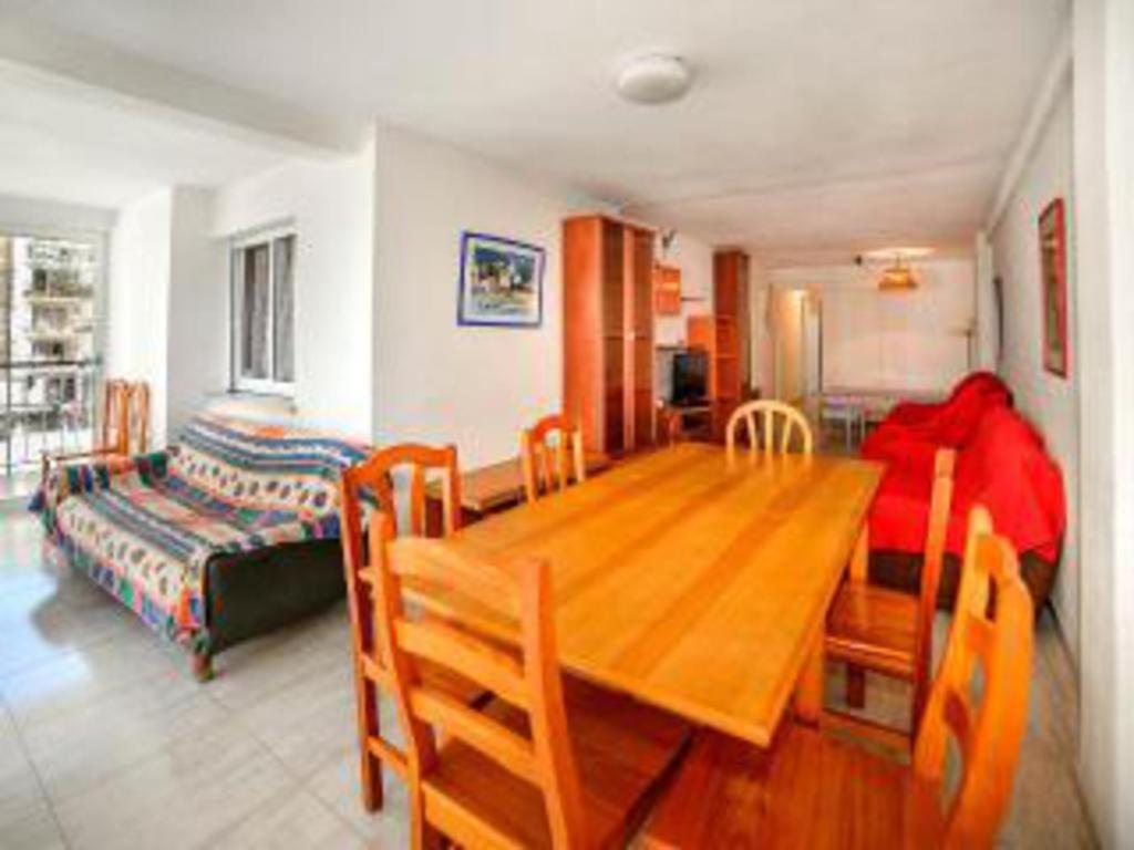 Apartment BENIDORM OFERT. APT LEVANTE BEACH, Benidorm, Spain ...
