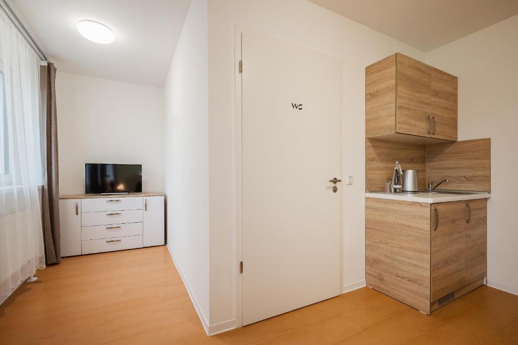 Hotel City Green Berlin - Single Room - Disability Access