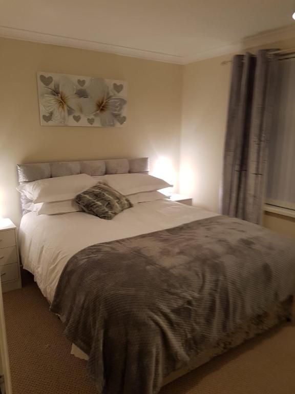 Postel nebo postele na pokoji v ubytování LegenDerry B&B