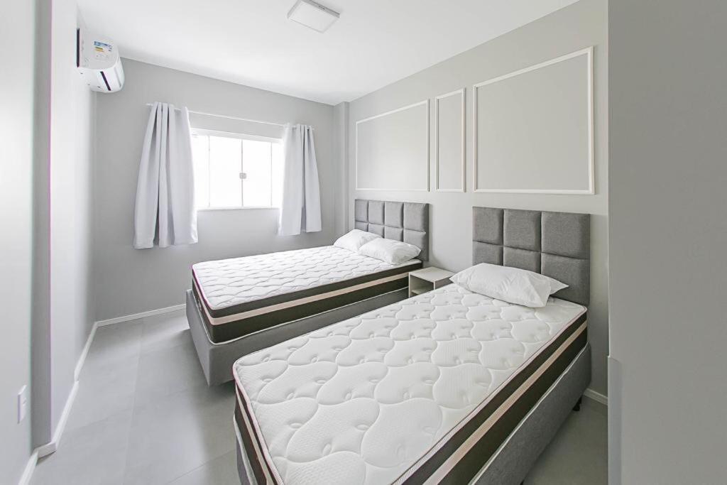  Apartamento Decorado e com Piscina