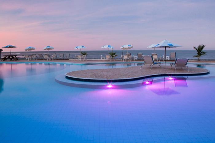 Bazén v ubytování Hotel Karapitangui nebo v jeho okolí
