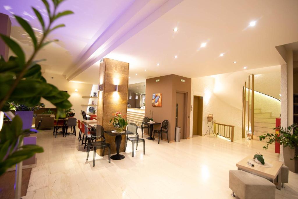 Posezení v ubytování Nidimos Hotel